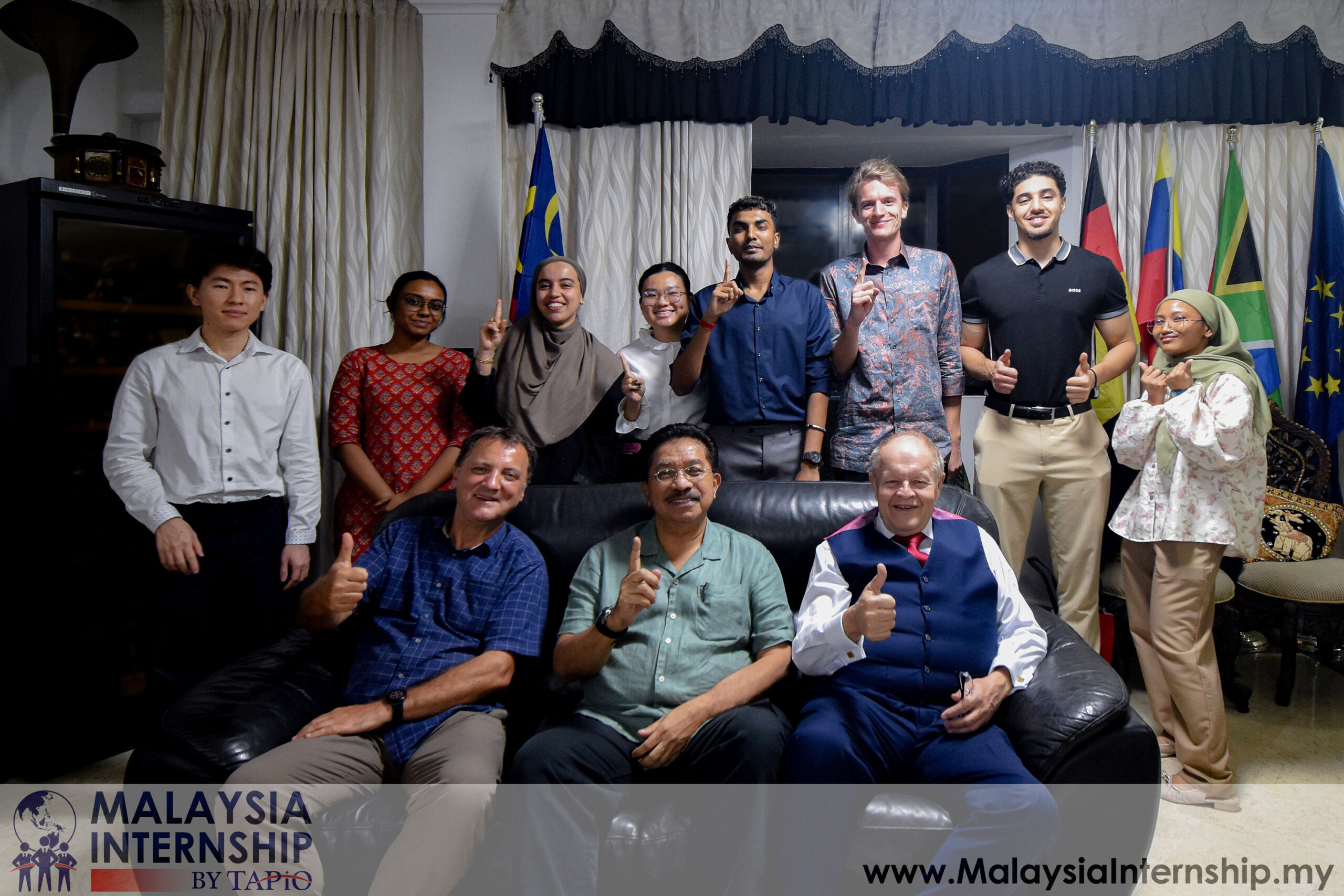 TAPiO and RIDC Team taking a group picture with Tan Sri Rahman, chairman of RIDC and MR. Bernhard Schutte, chairman of TAPiO Management Advisory.